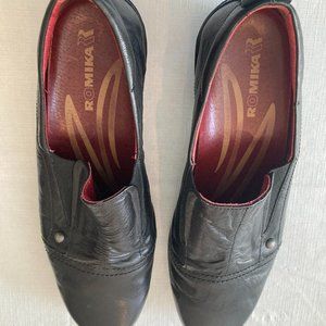 Romika leather Slip on Shoe- 41 Black with ruching  (US-10.5)